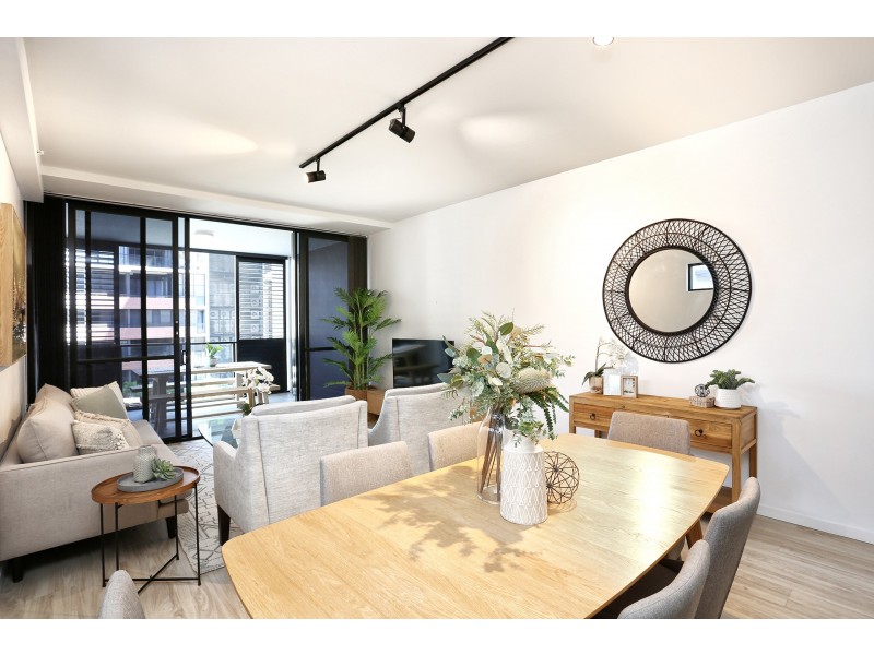 1027/9 Edmondstone Street, South Brisbane QLD 4101