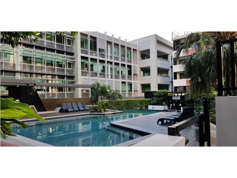 1027/9 Edmondstone Street, South Brisbane QLD 4101