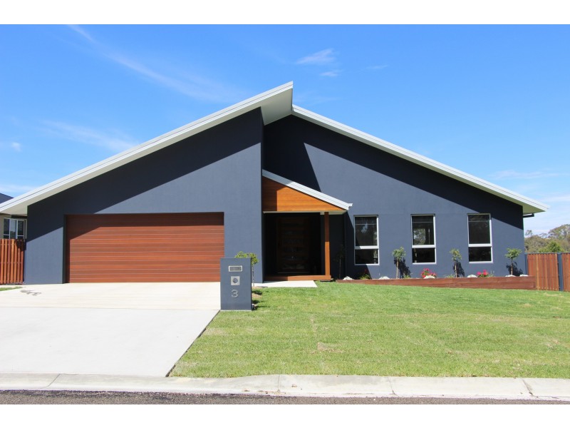 3 Wilkens Street, Uralla NSW 2358