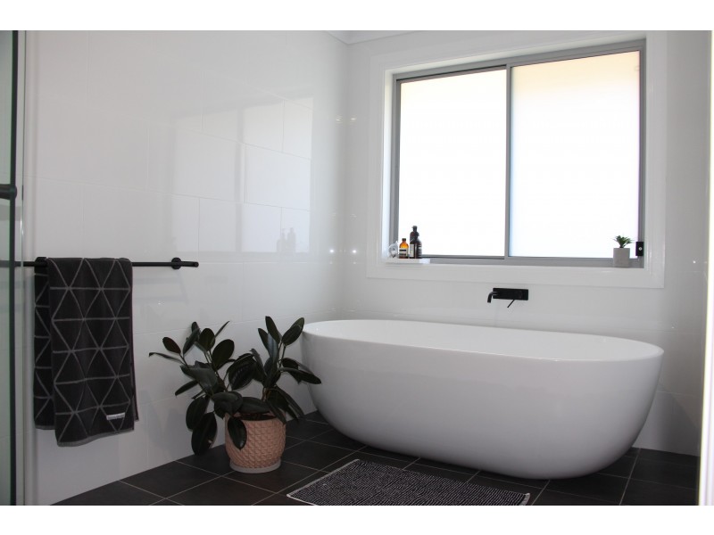 3 Wilkens Street, Uralla NSW 2358