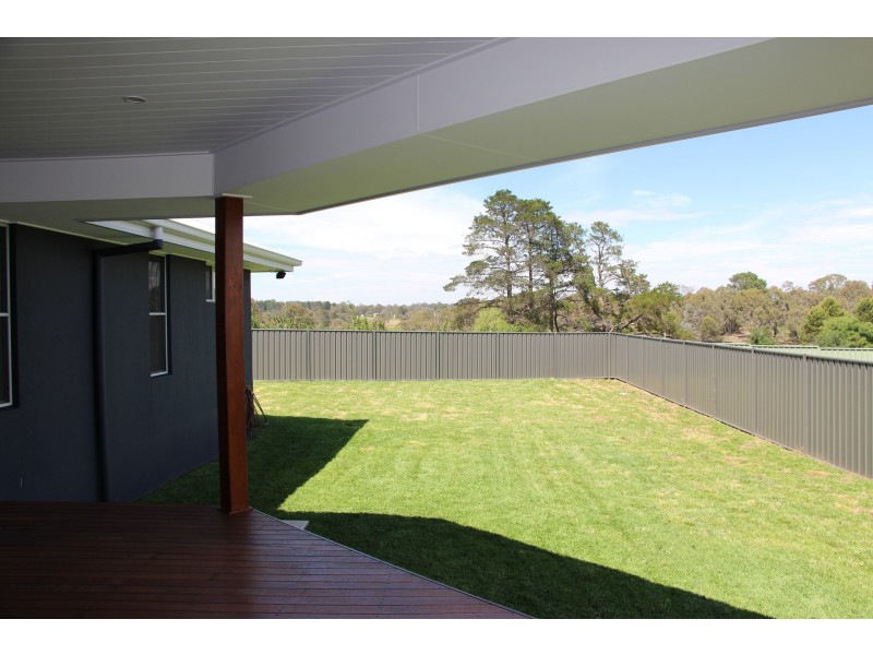 3 Wilkens Street, Uralla NSW 2358