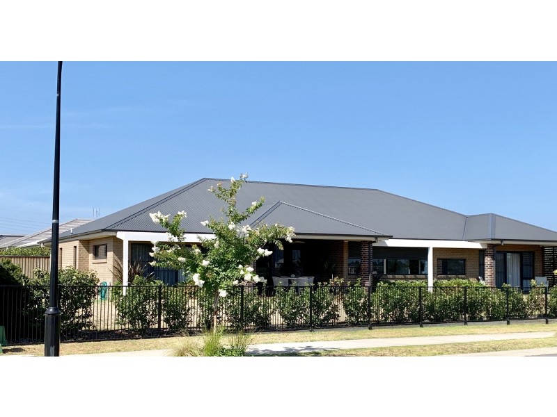 22 Harvest Boulevard, Chisholm NSW 2322