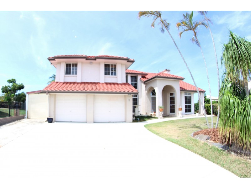 11 Daniel Place, Banksia Beach QLD 4507