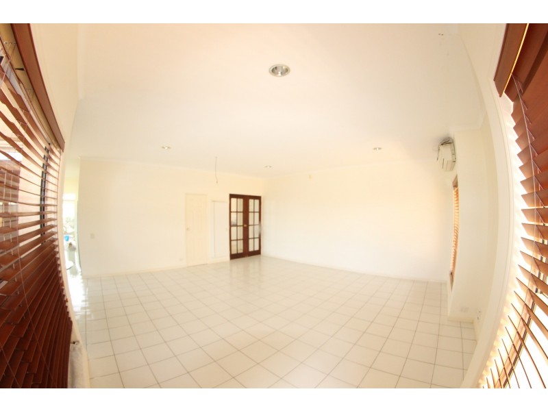 11 Daniel Place, Banksia Beach QLD 4507