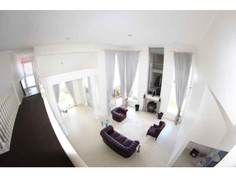 11 Daniel Place, Banksia Beach QLD 4507