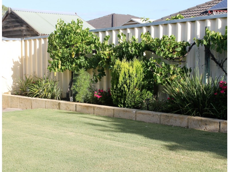 28 Narrier Close, South Guildford WA 6055