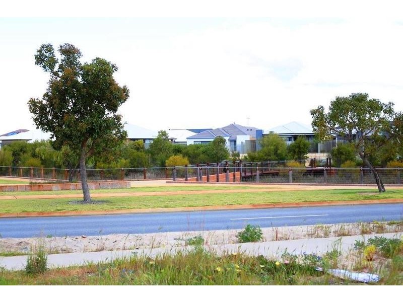 63 Kellogg Drive, Piara Waters WA 6112