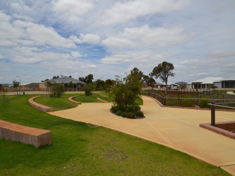 63 Kellogg Drive, Piara Waters WA 6112