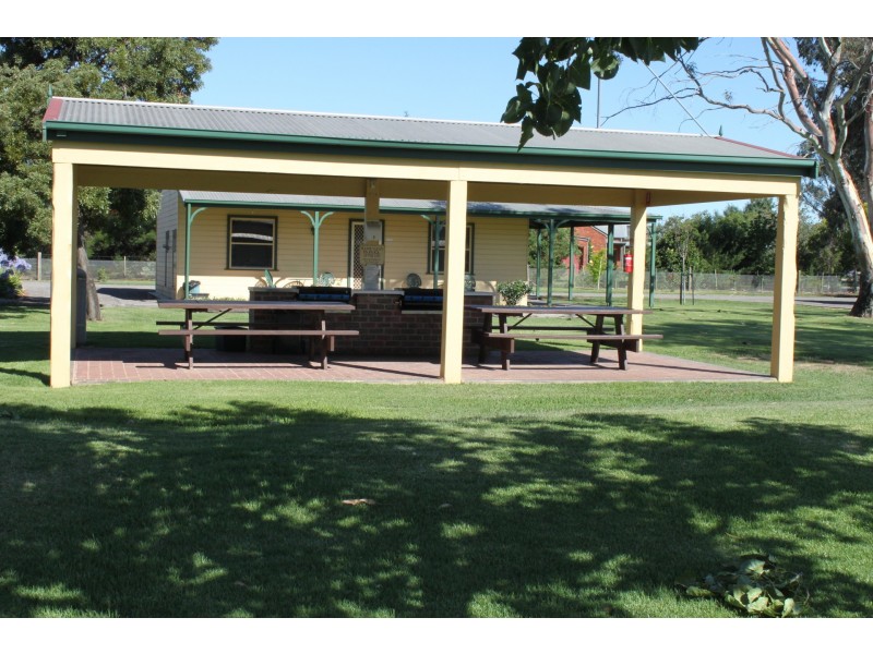 8/162 Perricoota Road, Moama NSW 2731