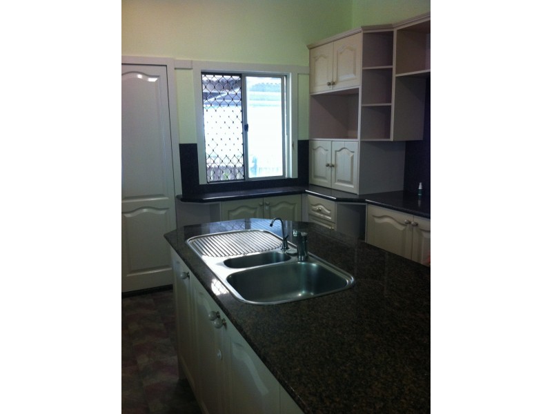 69 Bernecker Street, Carina QLD 4152