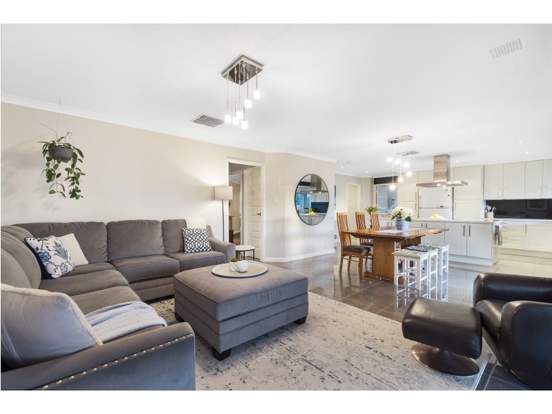 36 St Helena Way, Iluka WA 6028