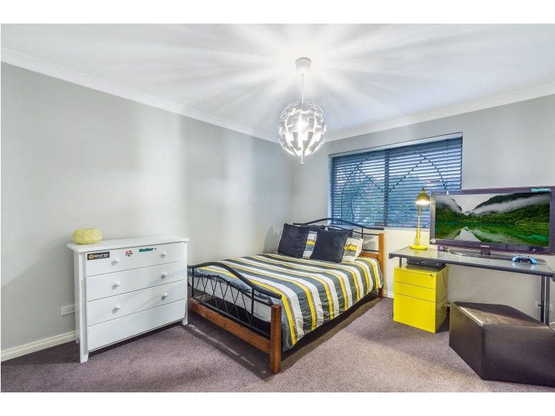 36 St Helena Way, Iluka WA 6028