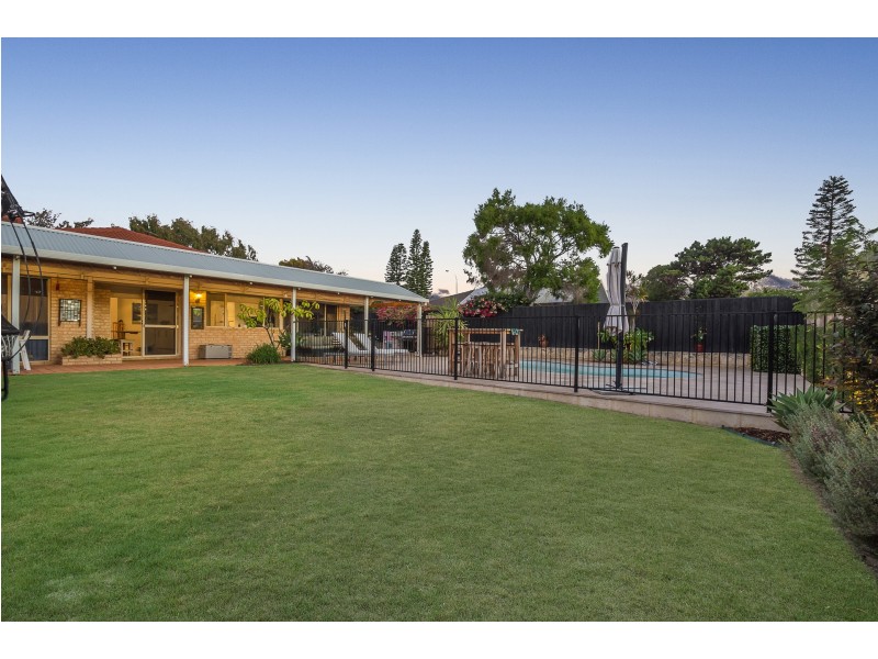 36 St Helena Way, Iluka WA 6028