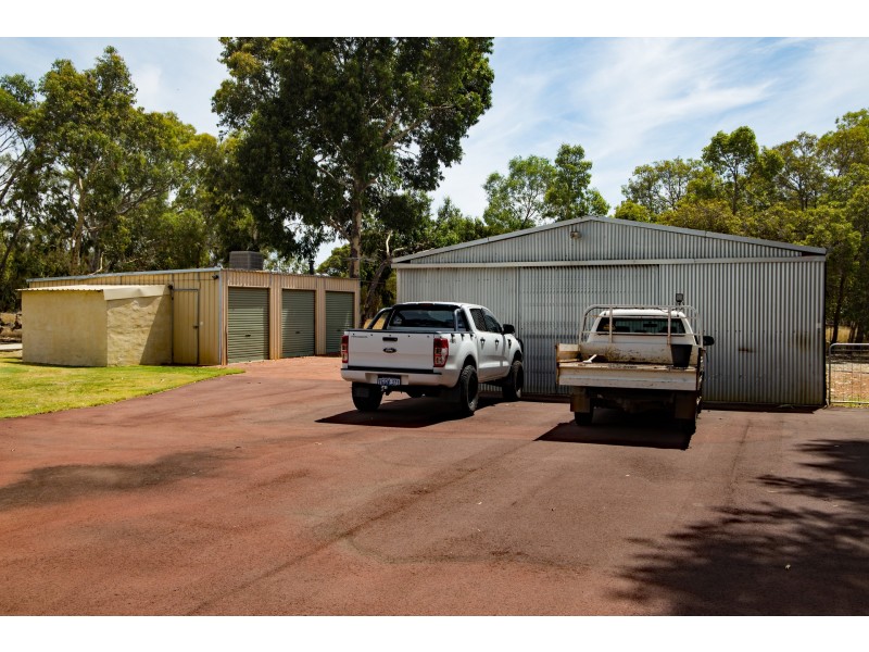 11 Salmon Bark Road, Serpentine WA 6125