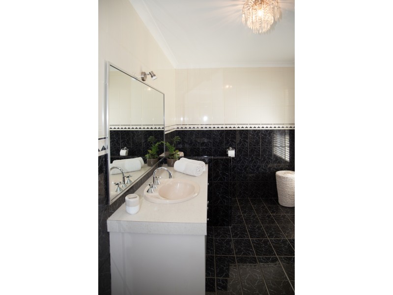 11 Salmon Bark Road, Serpentine WA 6125