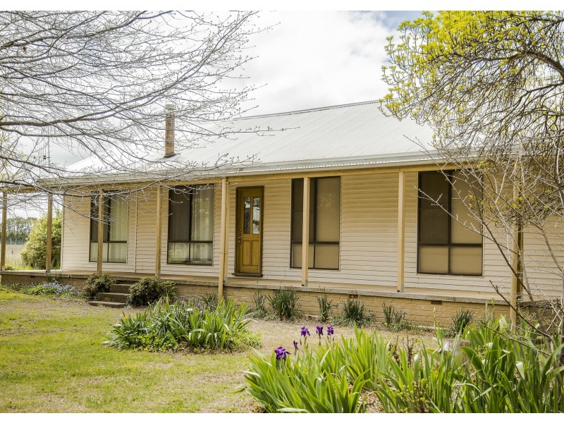 18 Adrians Lane, Spring Hill NSW 2800