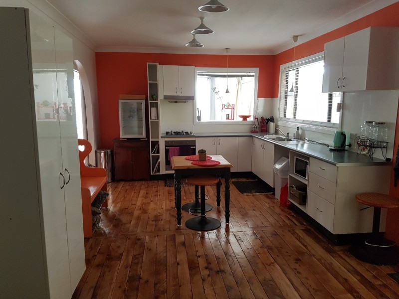 18 Adrians Lane, Spring Hill NSW 2800