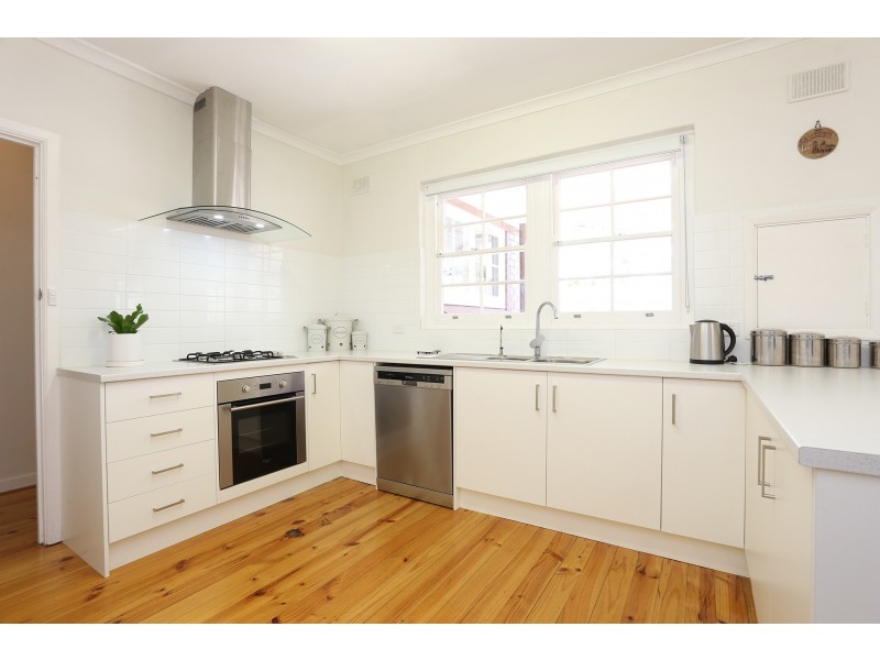 16 Buckley Cresent, Fairview Park SA 5126