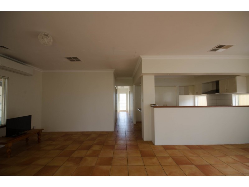 470 Safety Bay Road, Safety Bay WA 6169