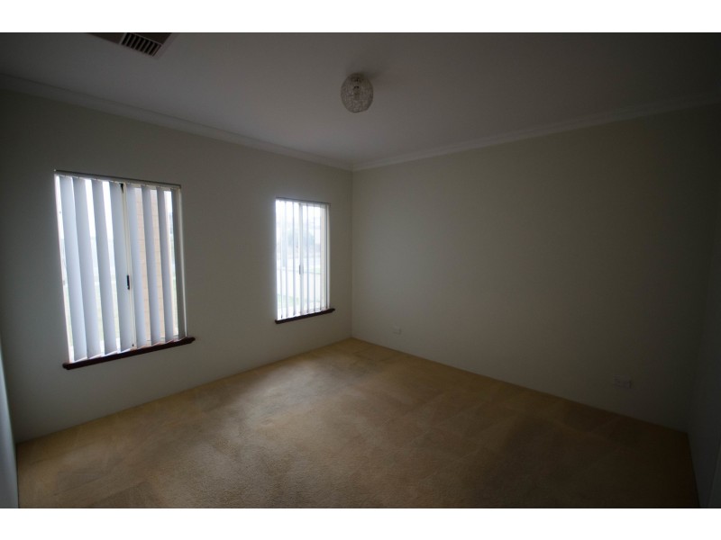 470 Safety Bay Road, Safety Bay WA 6169