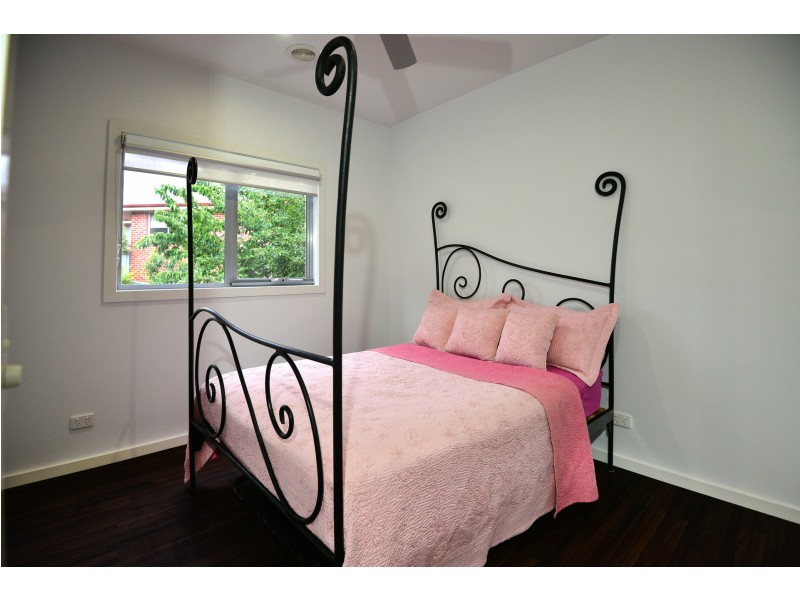 21 Orchard Way, Hamilton Valley NSW 2641