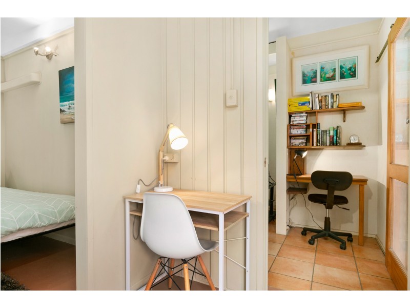 51 Veivers Road, Palm Cove QLD 4879