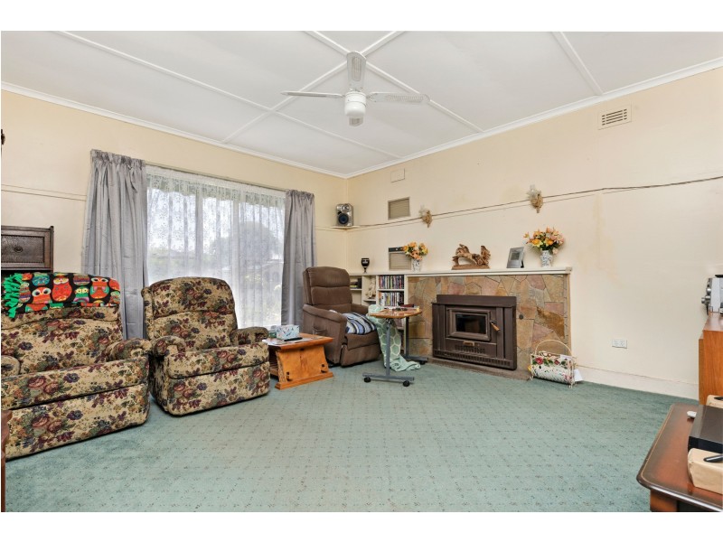 188 Woods Street, Donald VIC 3480