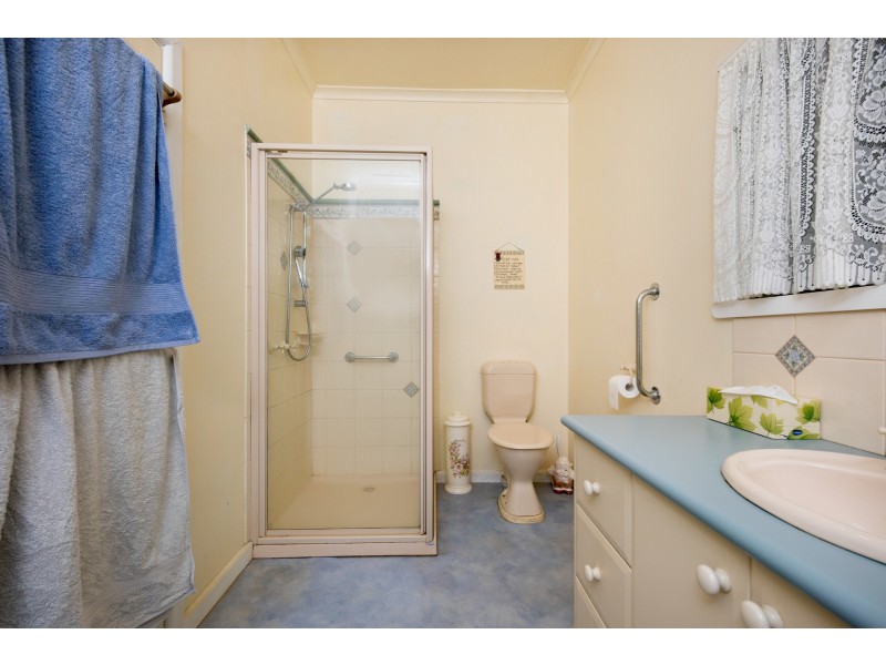 188 Woods Street, Donald VIC 3480