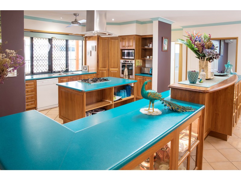 182 McFarlane Drive, Kanimbla QLD 4870