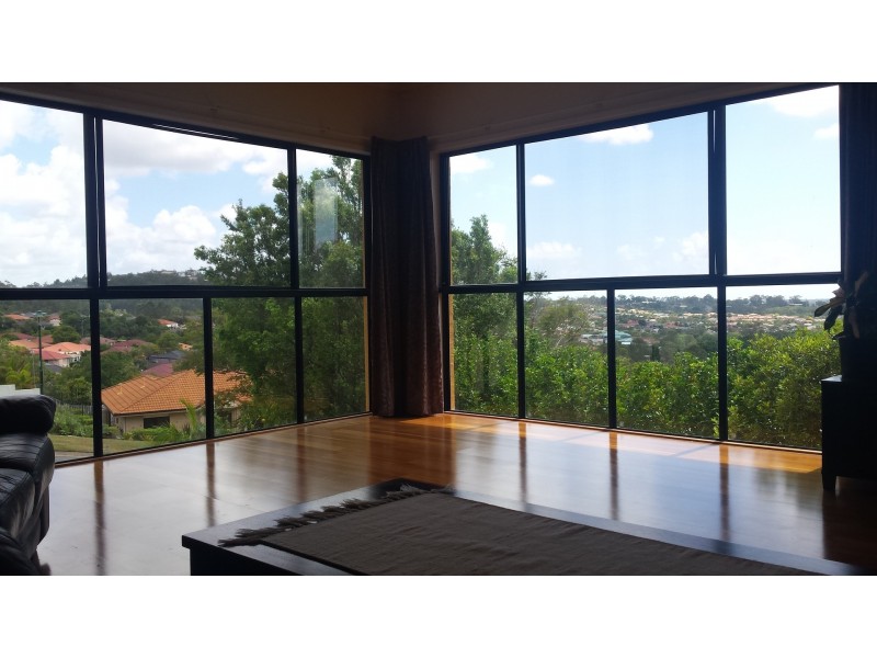 24 Yaldara Street, Pacific Pines QLD 4211