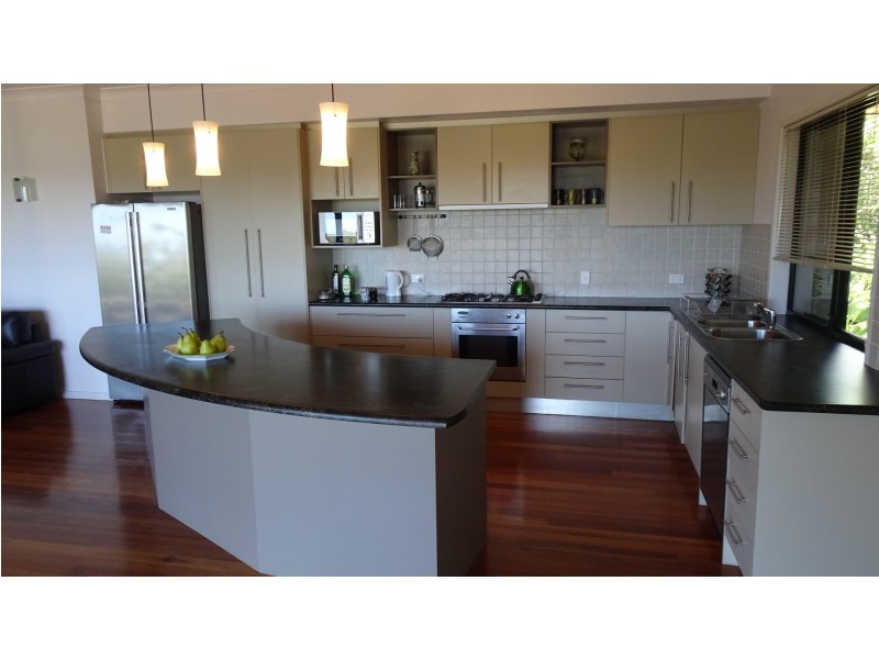 24 Yaldara Street, Pacific Pines QLD 4211