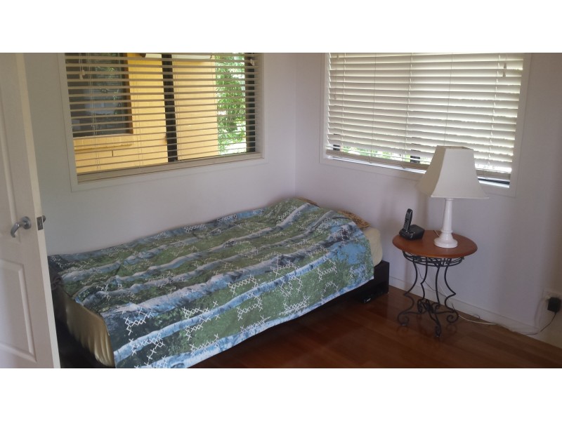 24 Yaldara Street, Pacific Pines QLD 4211