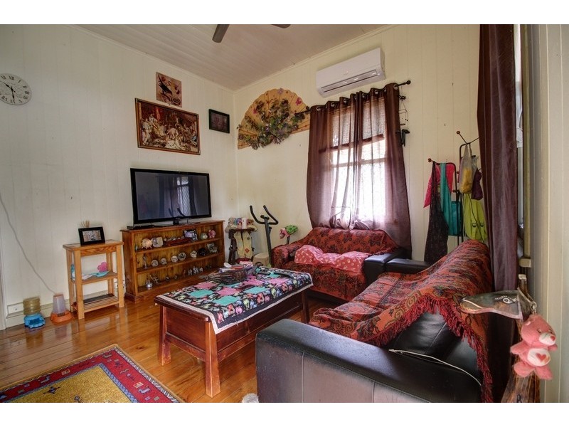 2A General Foch Street, One Mile QLD 4305