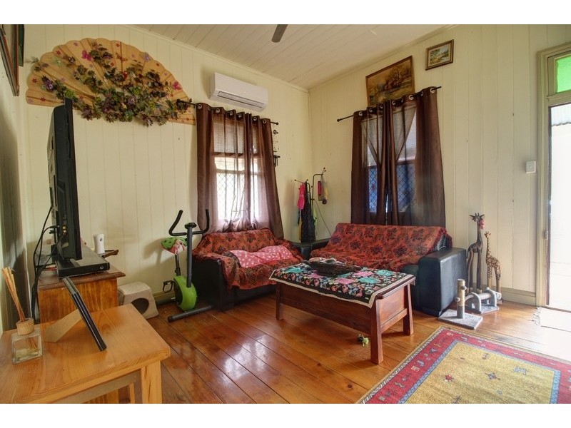 2A General Foch Street, One Mile QLD 4305