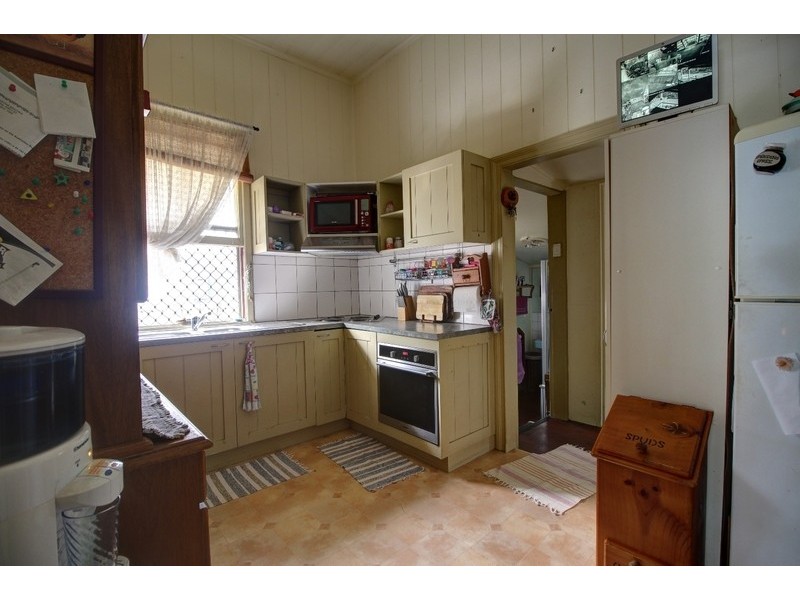 2A General Foch Street, One Mile QLD 4305