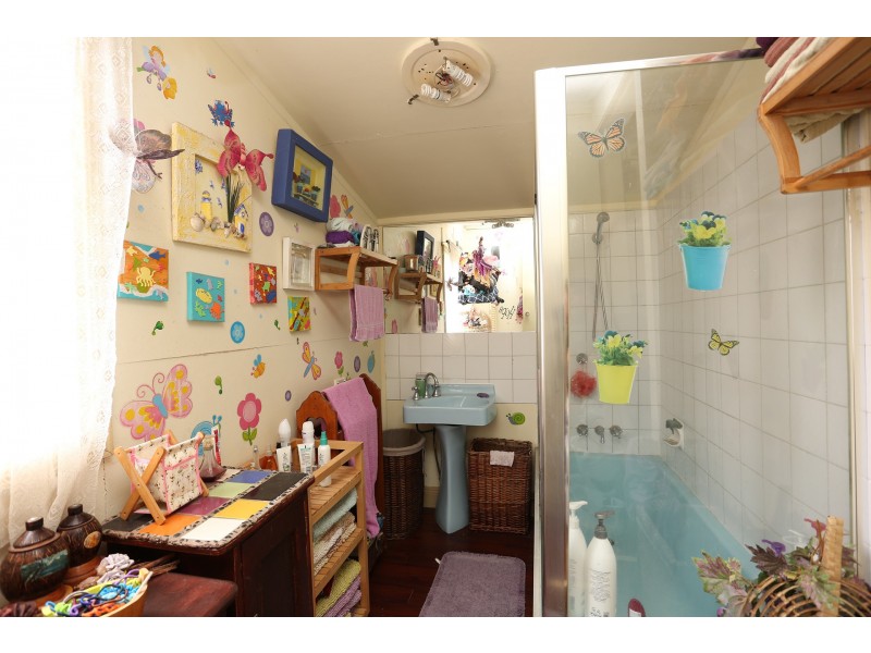 2A General Foch Street, One Mile QLD 4305