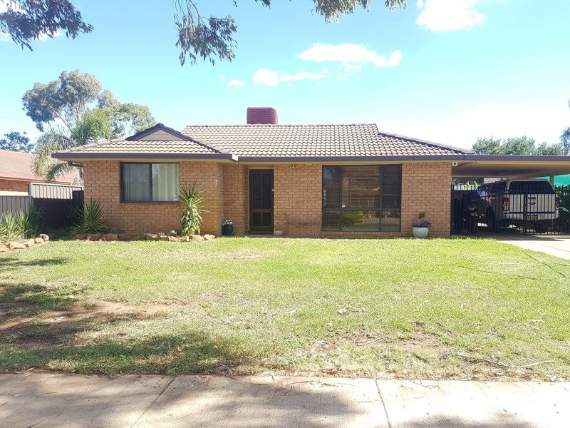 8 Sunset Way, Dubbo NSW 2830