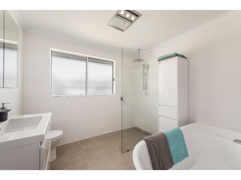 27 Adelaide Street, Tumbi Umbi NSW 2261