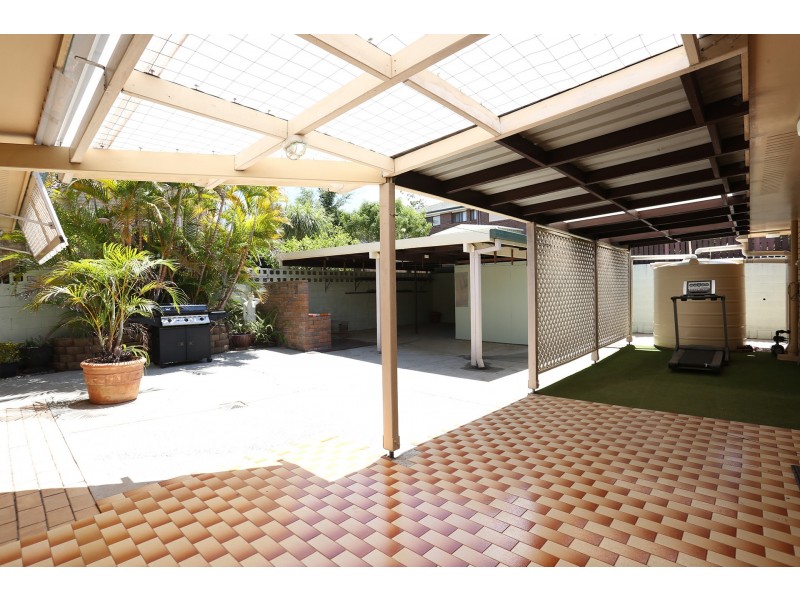 14 Urquhart Street, Carindale QLD 4152