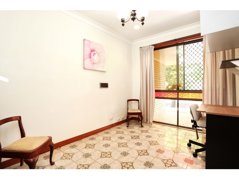 14 Urquhart Street, Carindale QLD 4152