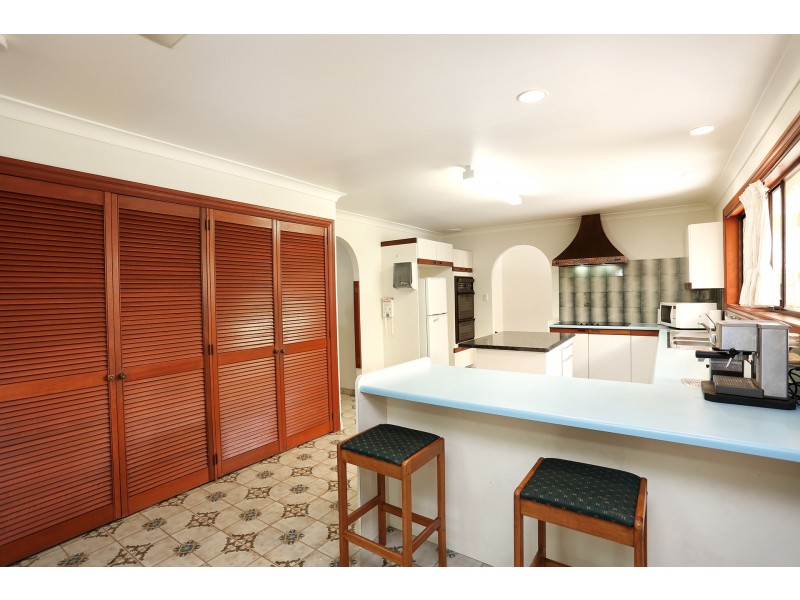 14 Urquhart Street, Carindale QLD 4152