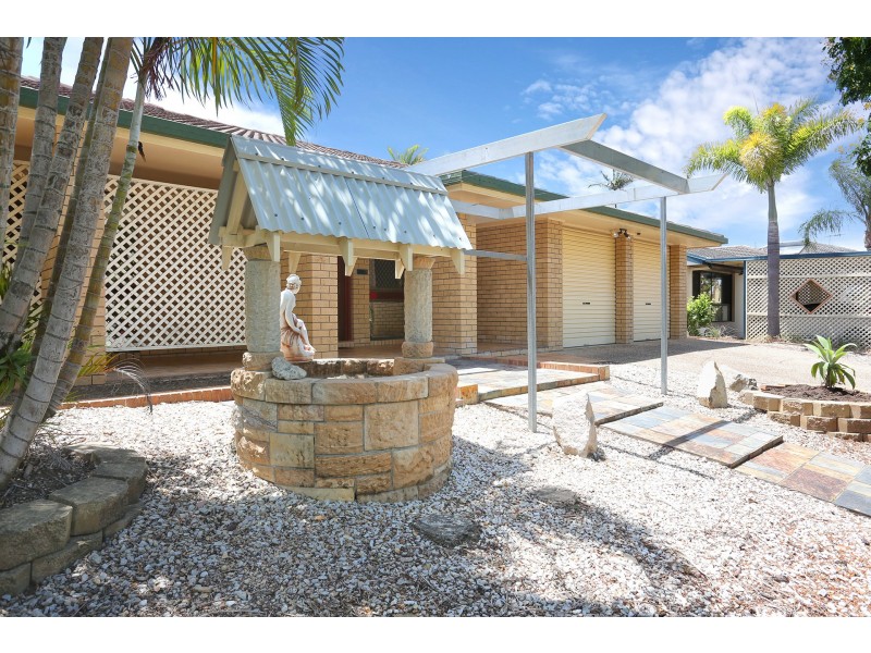14 Urquhart Street, Carindale QLD 4152