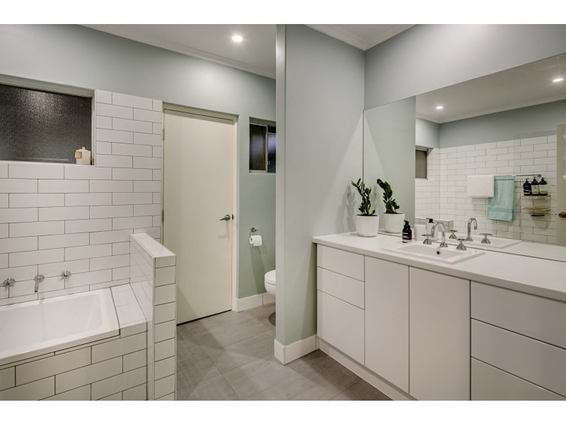 20 Braeside Avenue, Seacombe Heights SA 5047