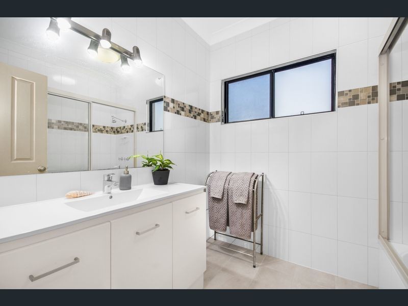 52 Regatta Crescent, Douglas QLD 4814