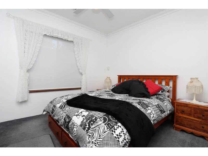 12 Swan View Road, Greenmount WA 6056