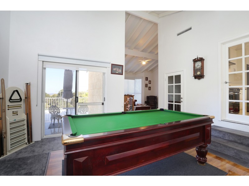 12 Swan View Road, Greenmount WA 6056