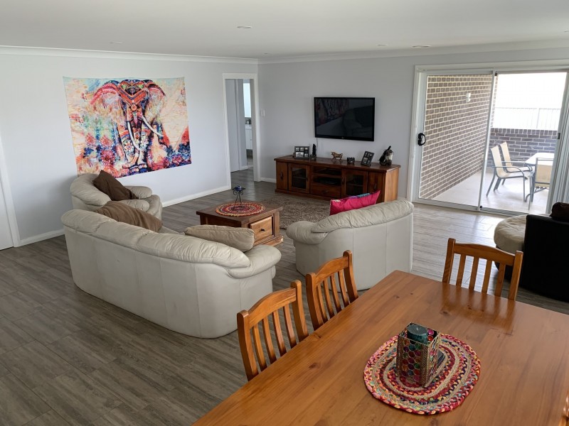 72 Molloy Drive, Orange NSW 2800