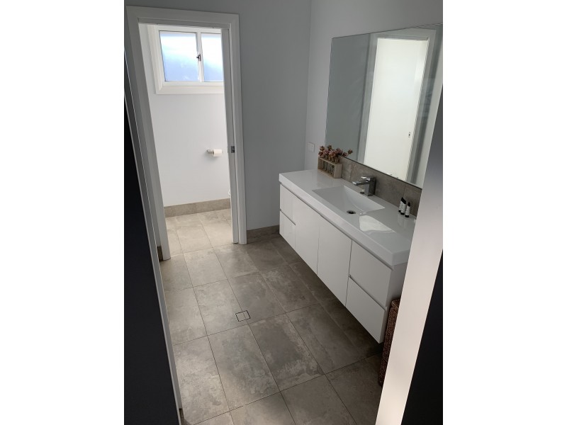 72 Molloy Drive, Orange NSW 2800