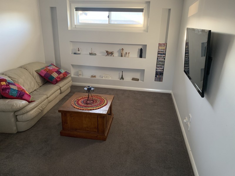 72 Molloy Drive, Orange NSW 2800