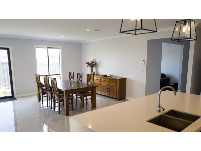 6 McCullagh Street, Bacchus Marsh VIC 3340